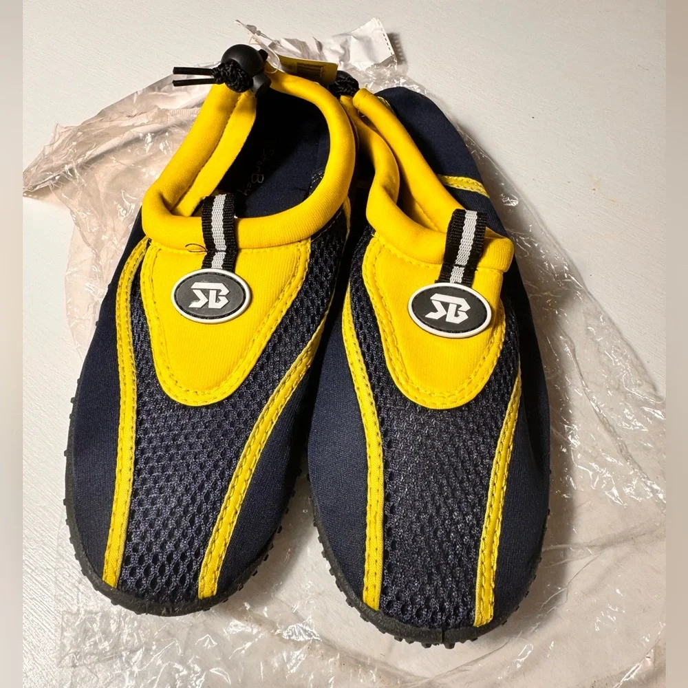 Star Bay Water Slip On Water Shoes Beach Pool‎ Shoes Black & Yellow Adult Size 2